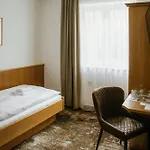 Отель Pension Baranekhof - Location In Nature With Mountain View - Baranek Resorts Капрун