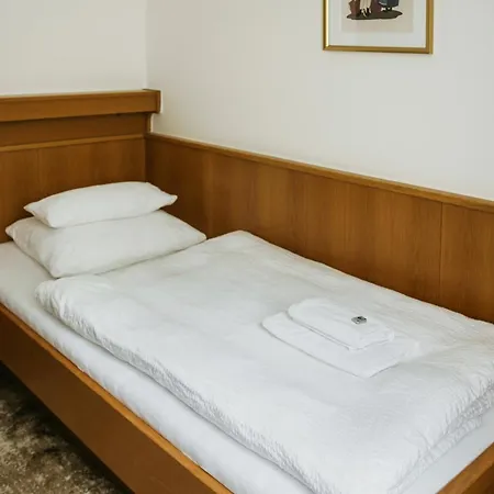 Hinterwald 8 Hotel 3*