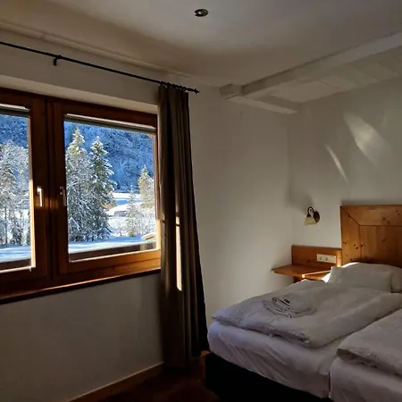 Hinterwald 8 Hotel