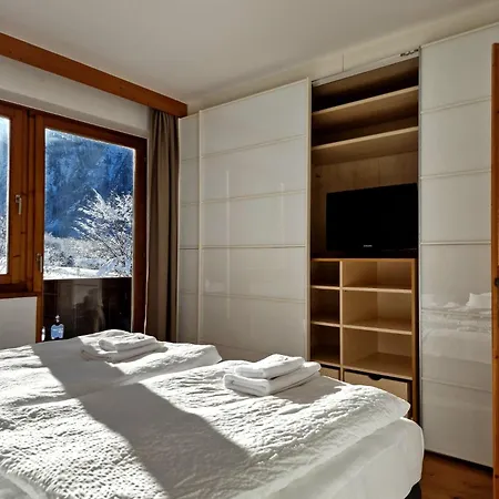 Baranekhof - Closest To The Kitzsteinhorn